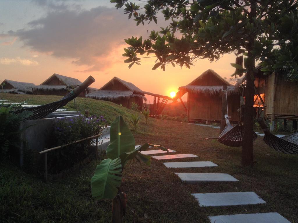Phuree Hut Koh Phayam Rum bild